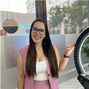 Enseñas Clases de Lengua, mates, química y física.